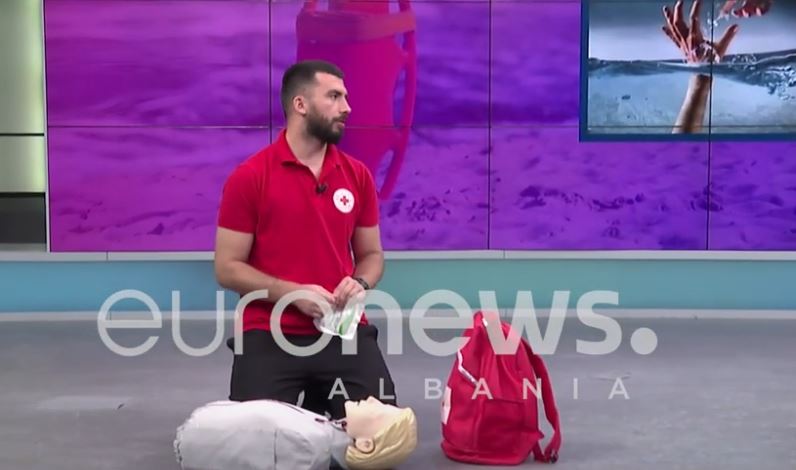 “Niseni me 5 frymëmarrje, 30 shtypje”, Bushaj: Si mund ta shpëtoni dikë nga mbytja