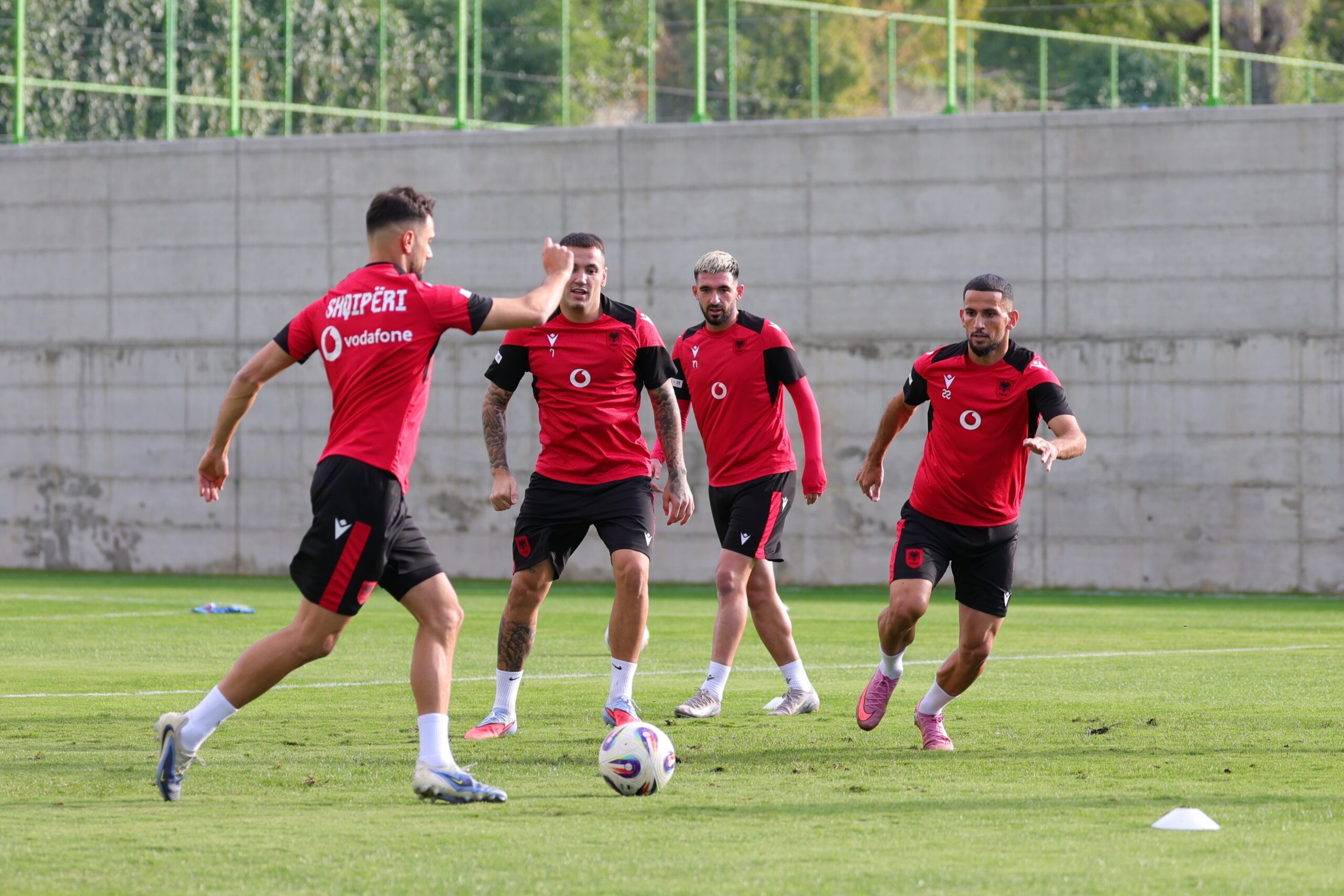 Kombëtarja nis përgatitjet për Serbinë, Ismajli dhe Pajaziti braktisin grumbullimin