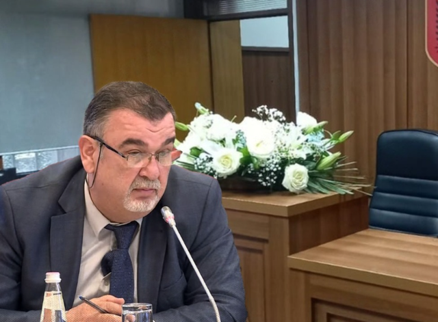 Opozita kërkon shpalljen “Dëshmor i Atdheut” për gjyqtarin Astrit Kalaja