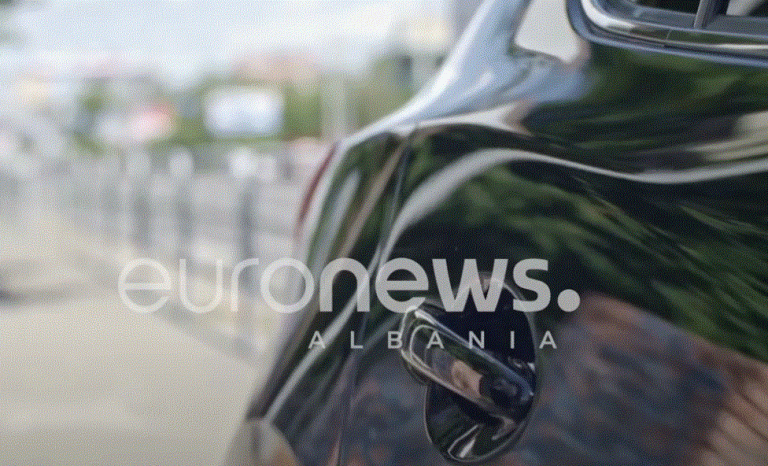 Më shumë gra po marrin timonin e makinës, patentat kërkohen nga moshat e reja 